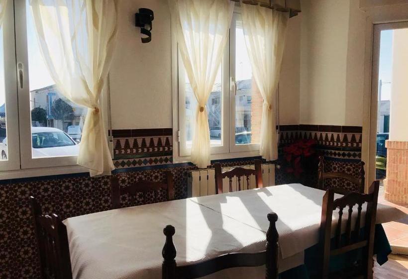 פנסיון Hostal Restaurante Ecuador