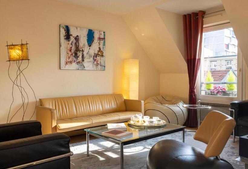 ペンション Maison Lavaud