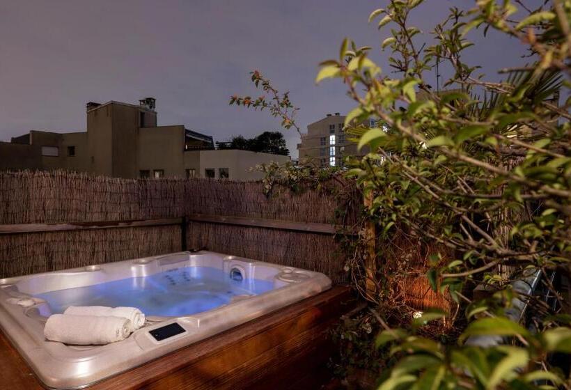 ペンション Maison Lavaud