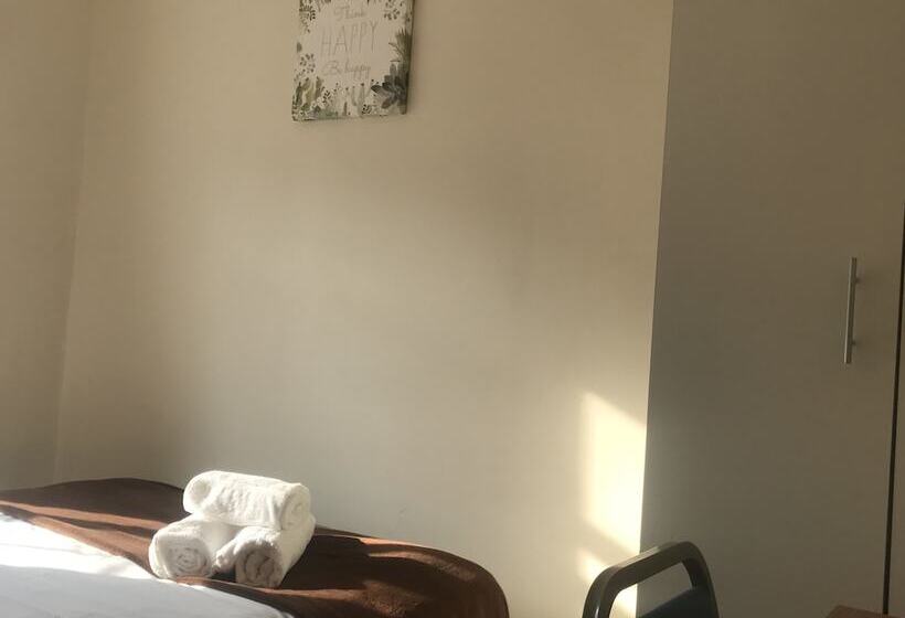 بنسيون Tavistock House