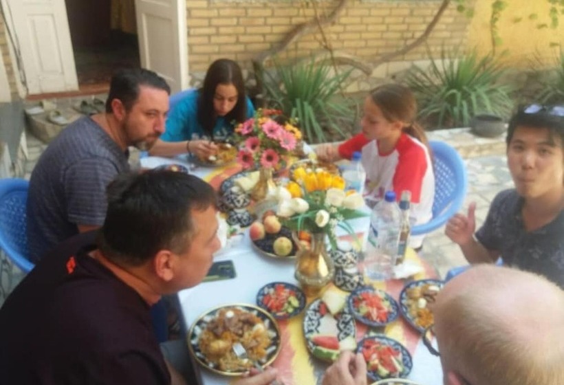 פנסיון Umarxon