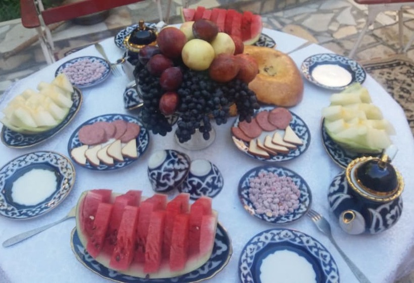 פנסיון Umarxon