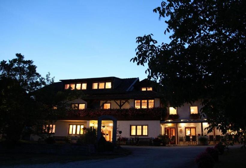 Pension Zum Ebenstein Am Donausteig