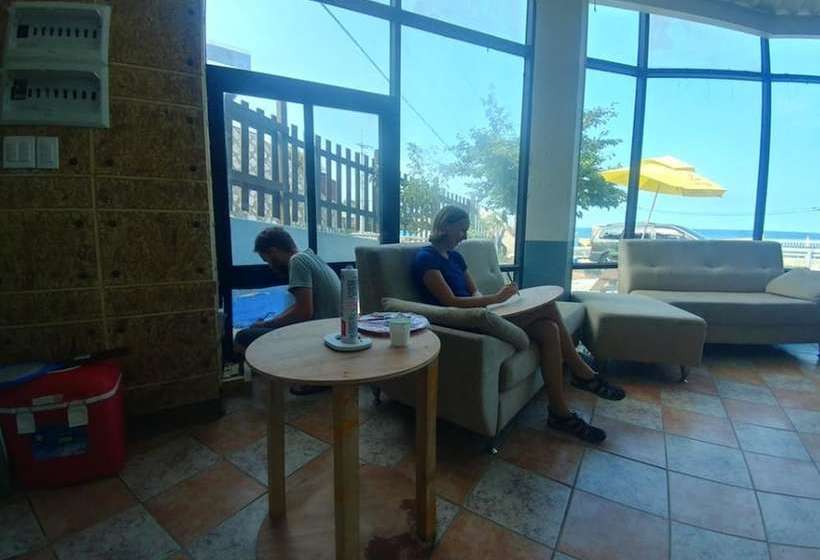 Redo Backpackers  Hostel