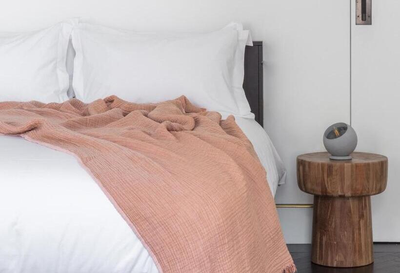 The Moorgate By Cove