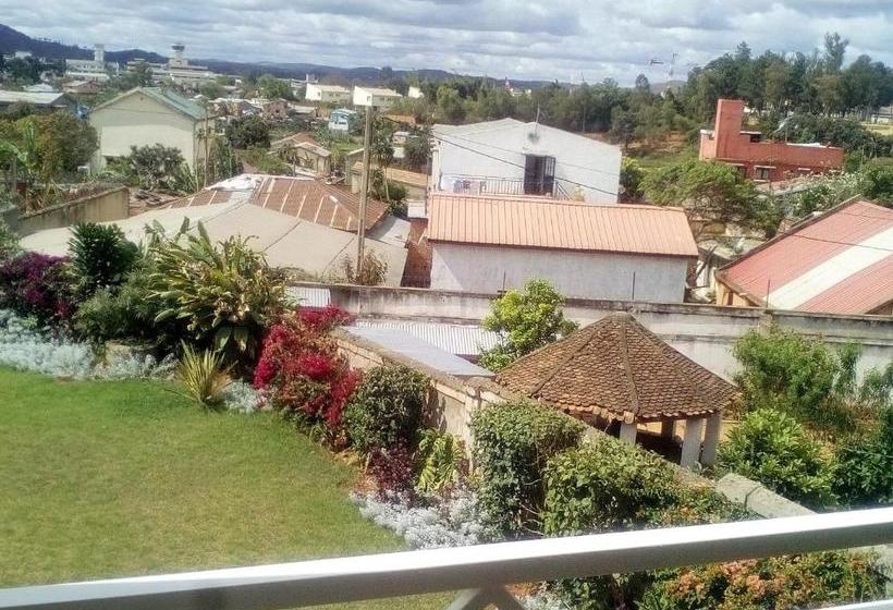 ベッドアンドブレックファースト Sahamalaza