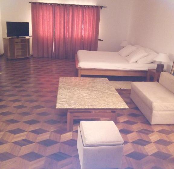 ベッドアンドブレックファースト Sahamalaza