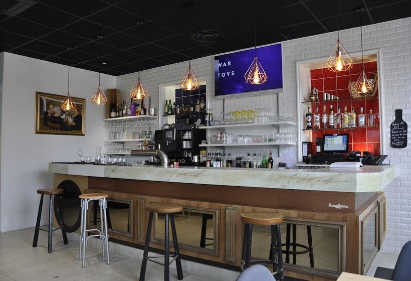 فندق Les Tonnelles