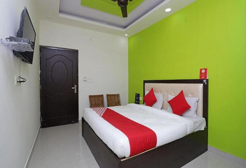 Super Hotel O Raj Palace