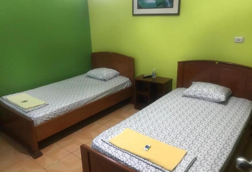 פנסיון Amazon Dream Hostel With Ac And Starlink