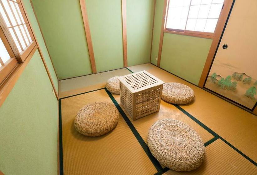 פנסיון Sanosanchi