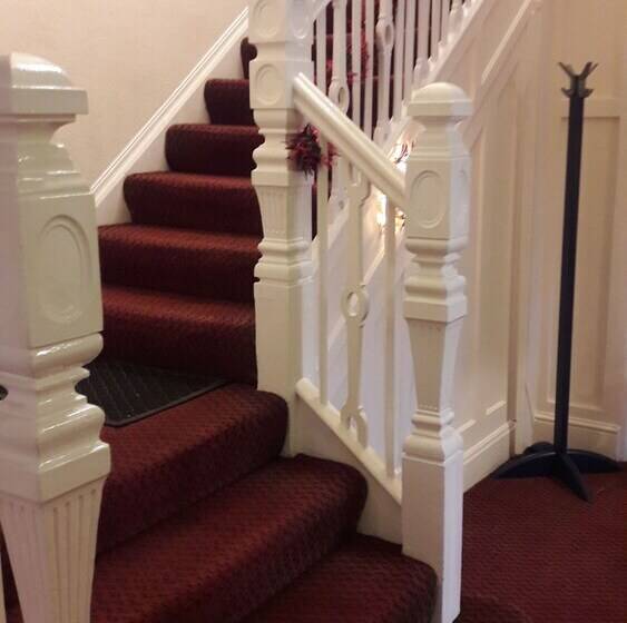 بنسيون Tudor House