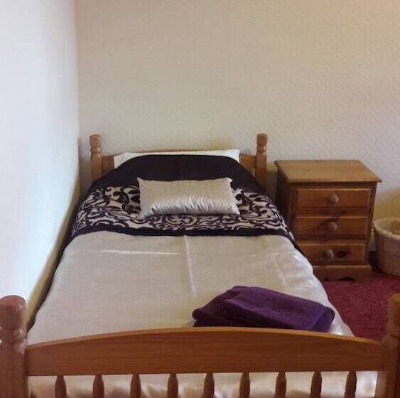 بنسيون Tudor House