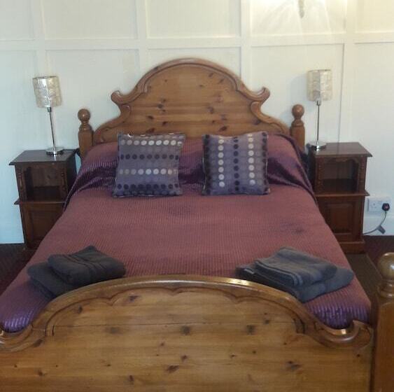 بنسيون Tudor House