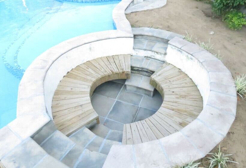 ベッドアンドブレックファースト Nkanhi Centro De Conferências E