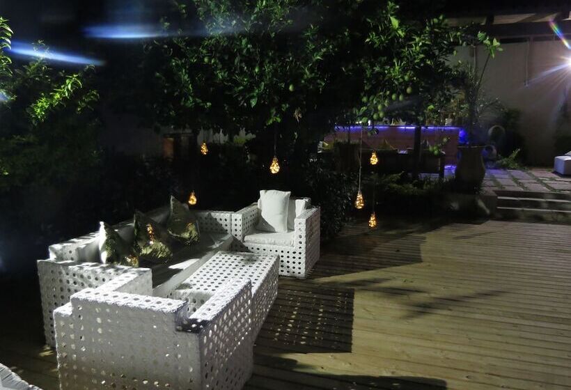 ベッドアンドブレックファースト Nkanhi Centro De Conferências E