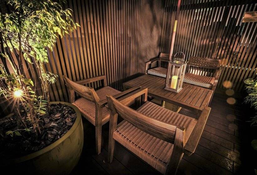 カプセルホテル Glansit Kyoto Kawaramachi