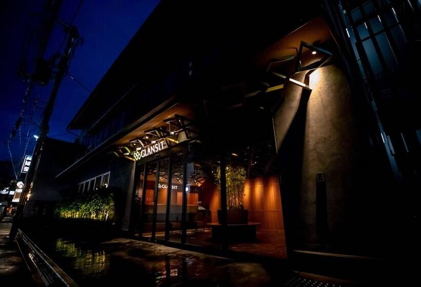 カプセルホテル Glansit Kyoto Kawaramachi