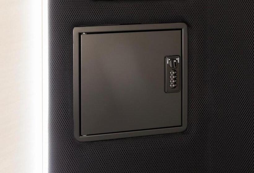 カプセルホテル Glansit Kyoto Kawaramachi