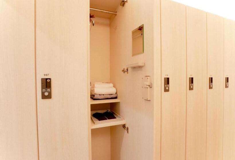 カプセルホテル Glansit Kyoto Kawaramachi