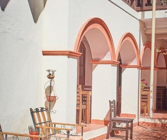 هتل Santa Mónica