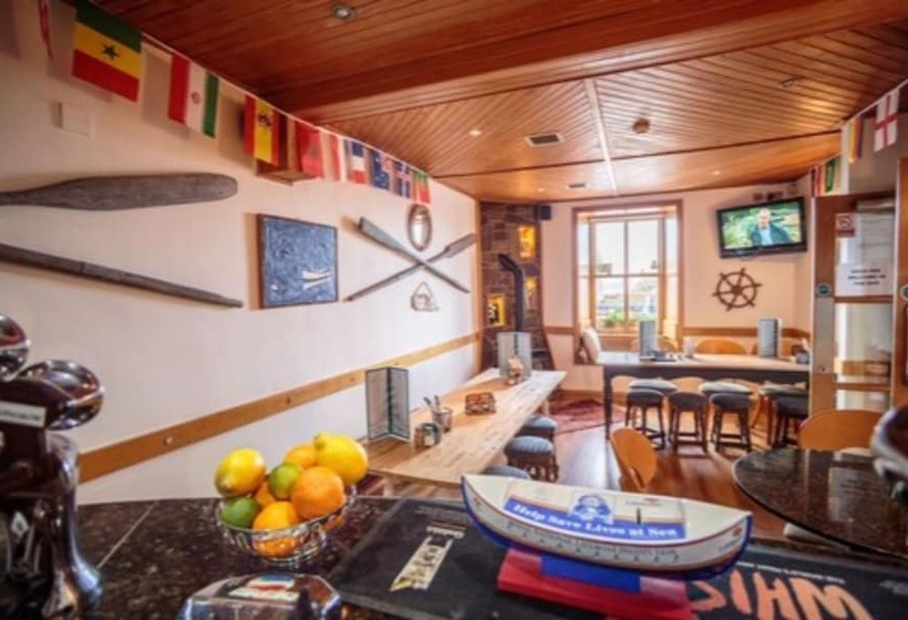 בית מלון כפרי The Waterfront