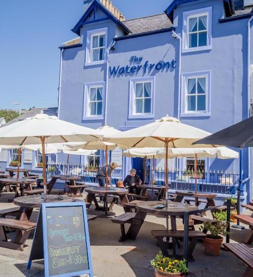 בית מלון כפרי The Waterfront