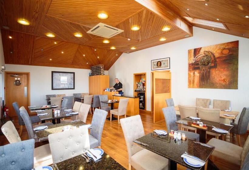 בית מלון כפרי The Waterfront