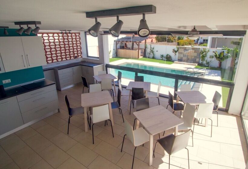 پانسیون Pixel