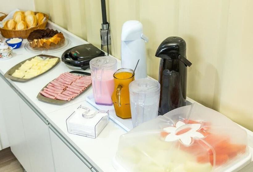 פנסיון Pousada Santa Genebra