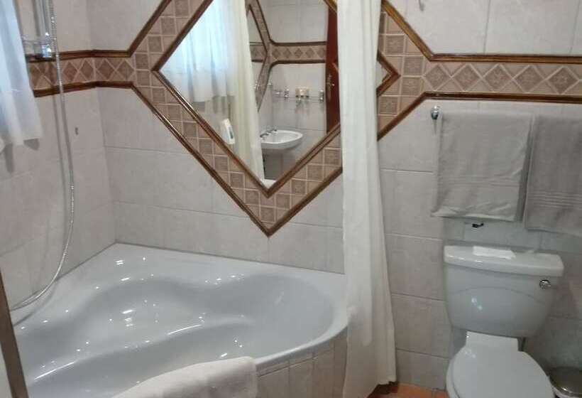 פנסיון Vido Lodge And Conference Centre