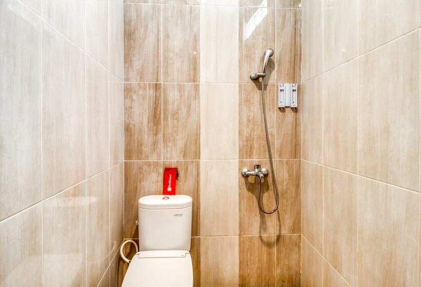 민박 Reddoorz Plus Near Lempuyangan Station 4