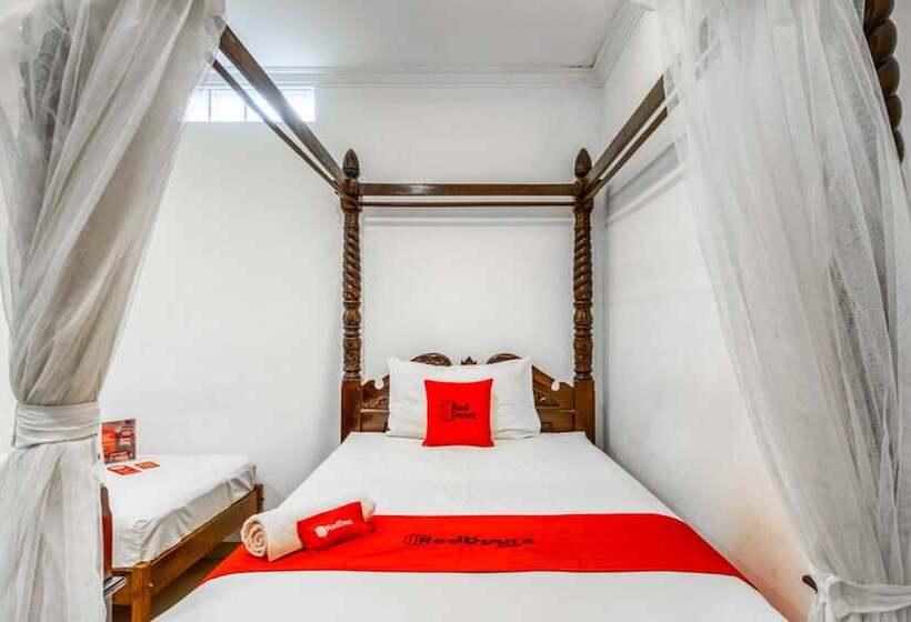 צימר Reddoorz Plus Near Lempuyangan Station 4