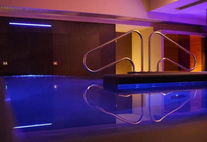 Moma Hotel Wellness & Spa