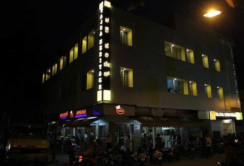 호텔 Vajra Heritage