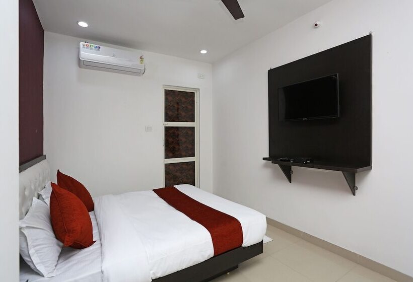 Отель White Oak  And Restaurants