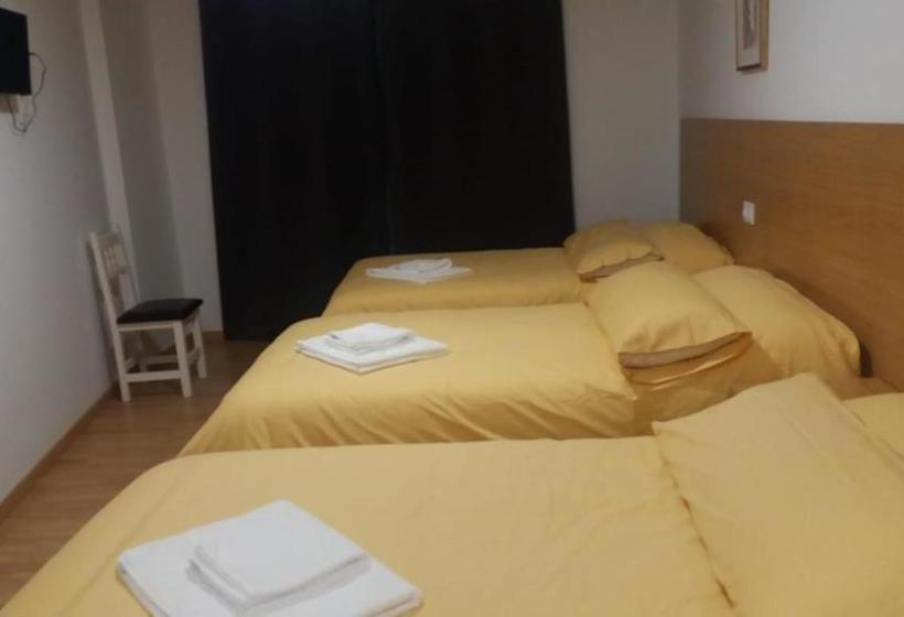 פנסיון Duerming Villa De Arzúa