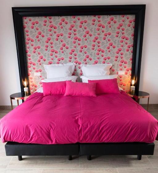 پانسیون Chut ! C'est Ici