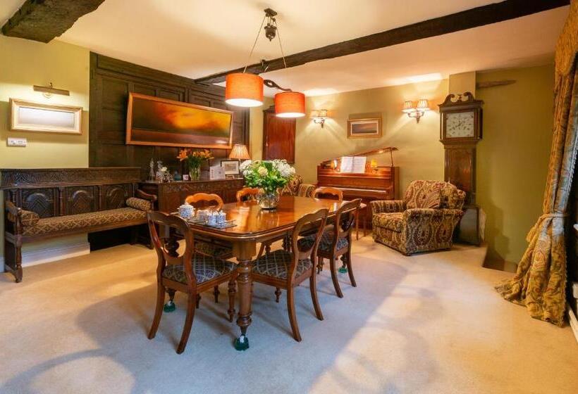 膳宿费 Hurstwood Hall