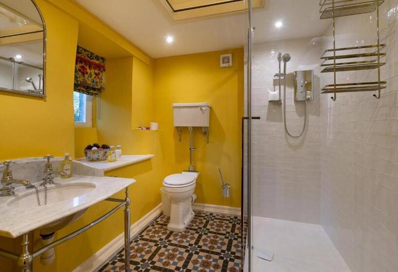 膳宿费 Hurstwood Hall