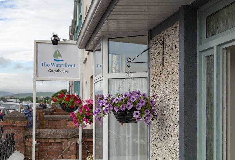 פנסיון The Waterfront