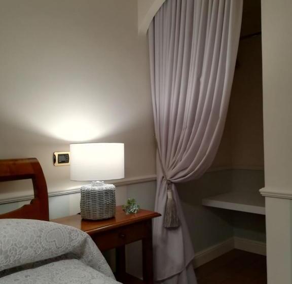 פנסיון Villa Delle Rose   Hotel Paradiso