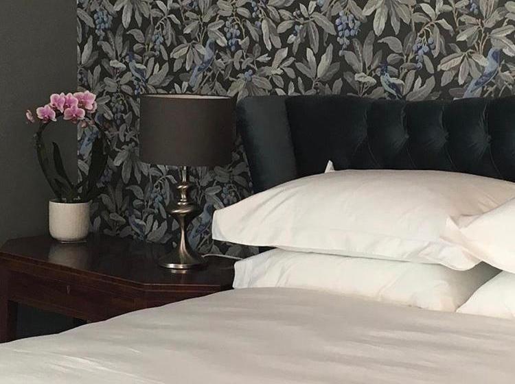 펜션 Woodcroft House