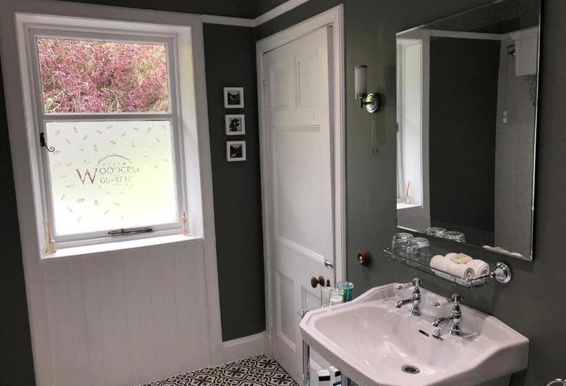 פנסיון Woodcroft House