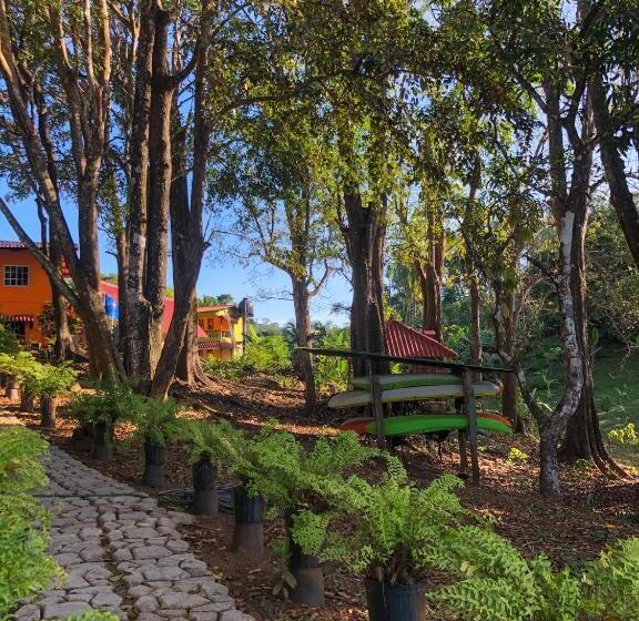 הוסטל Hostal Familiar Rolo