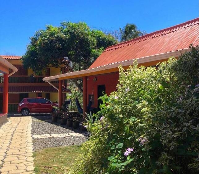 הוסטל Hostal Familiar Rolo