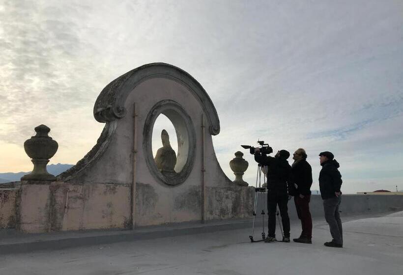 مبيت وإفطار Palazzo D'amaro Historical Residence