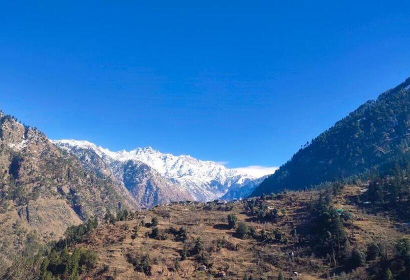 تختخواب و صبحانه Snow View Guest House