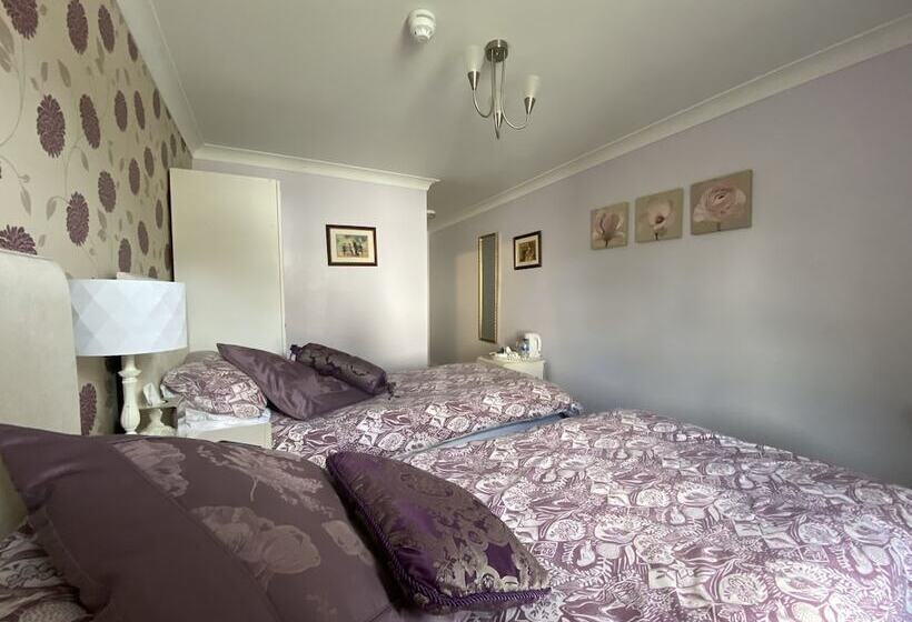 בית מלון כפרי Flambards