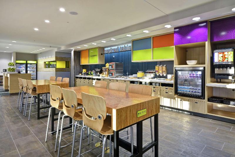 Отель Home2 Suites By Hilton Queensbury Lake George